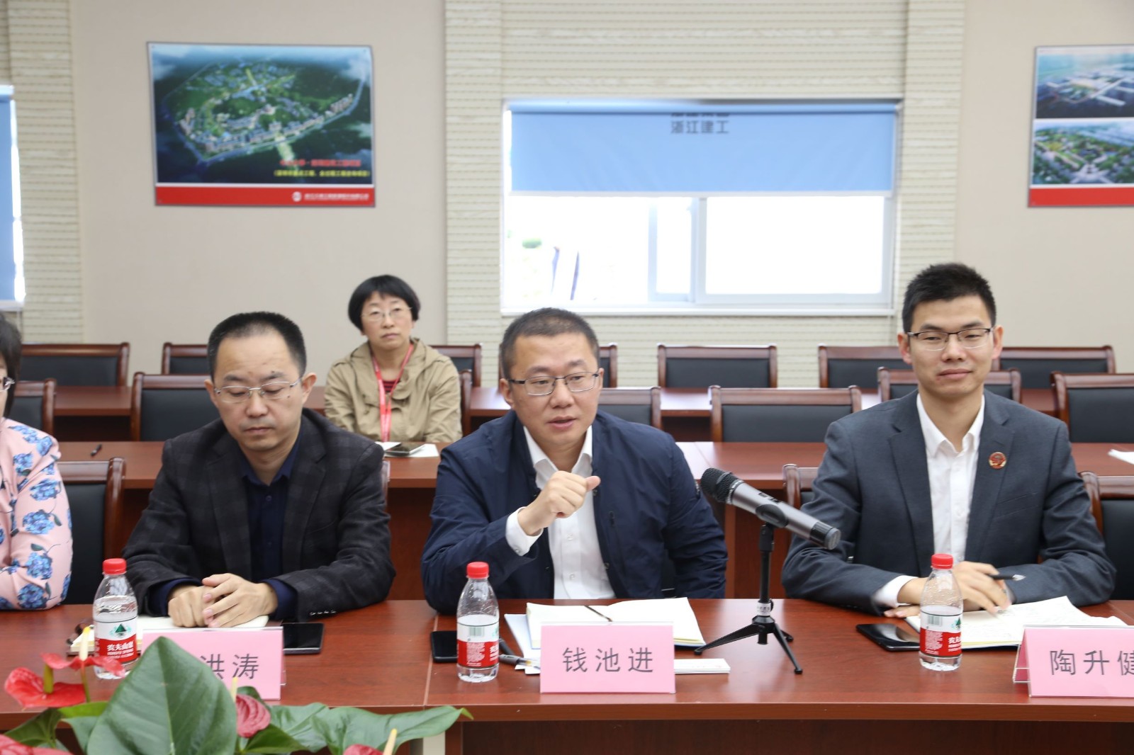 1575877400111667.jpg IMG_7698.JPG