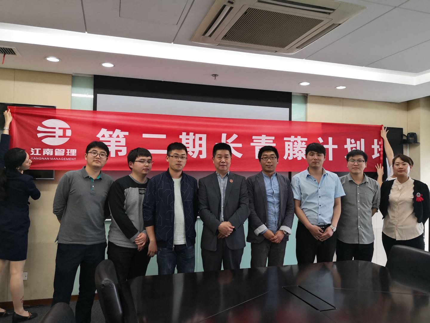 1576720811993474.jpg 613d9c46cfd692b6b3c1f5c134d75c7.jpg