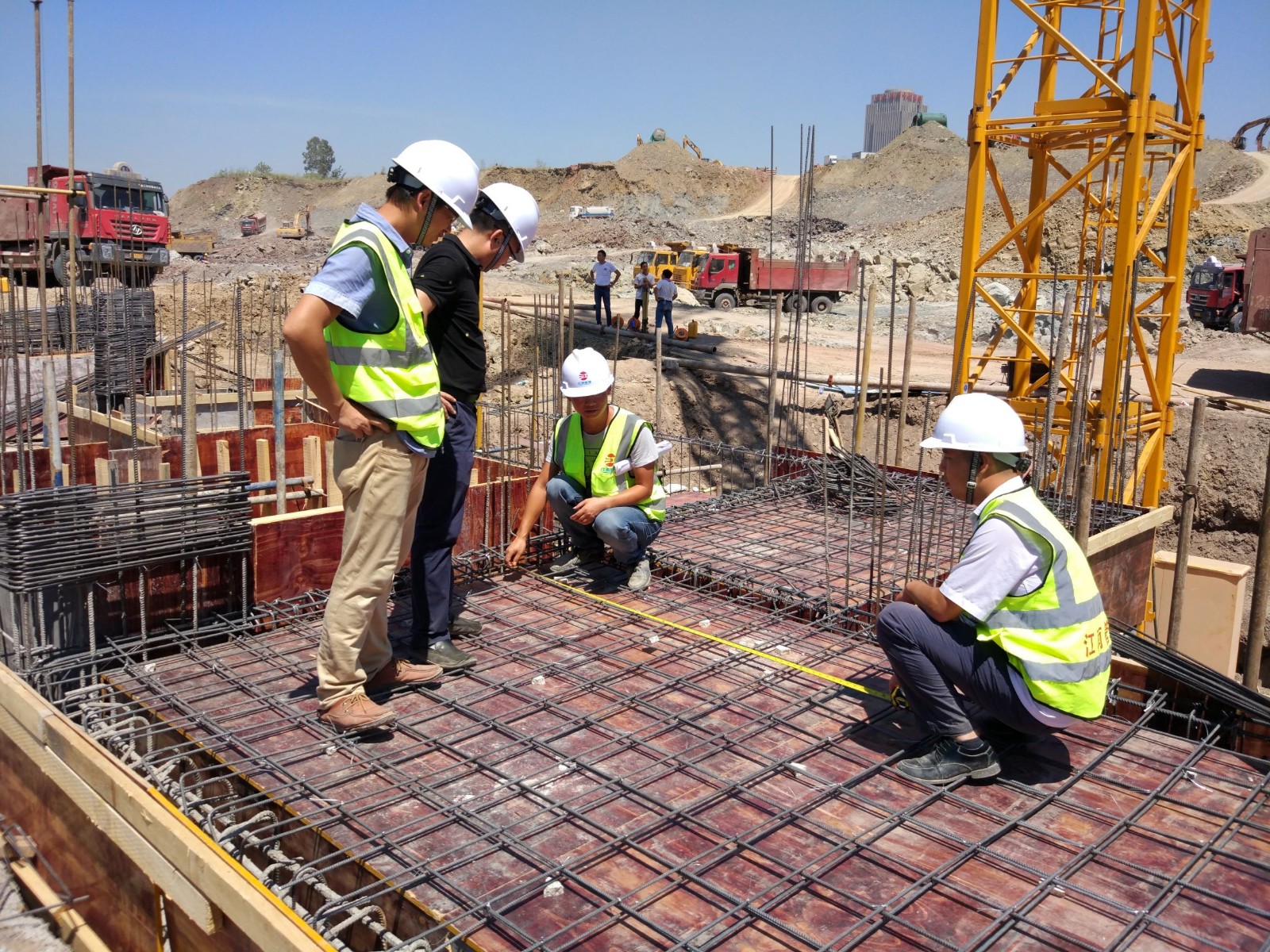 1599616550681401.jpg 高總現場檢查2.jpg