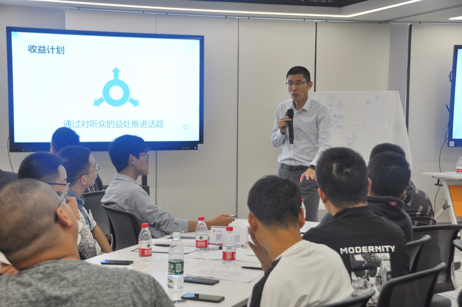 1604624120138095.jpg 梁飛2.JPG