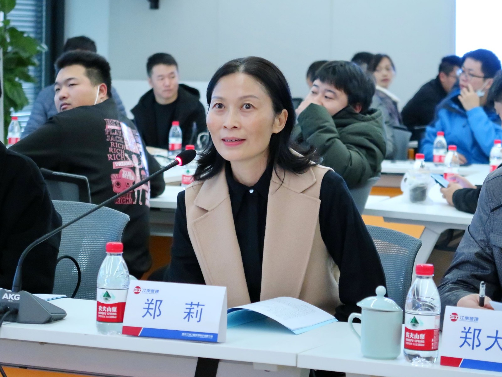 1606784426484530.jpg 鄭莉.JPG