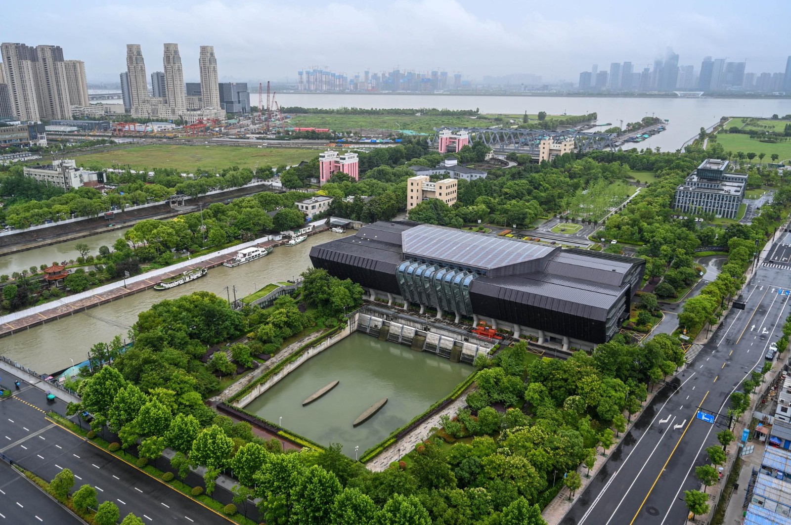 1714291272388392.jpg 1714291272388392.jpg