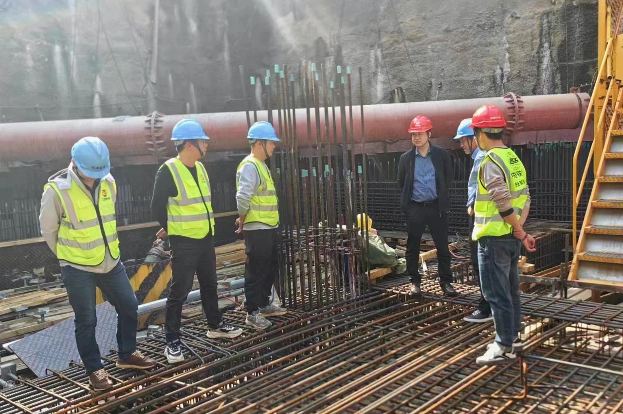 1718099828603264.jpg 1718099828603264.jpg