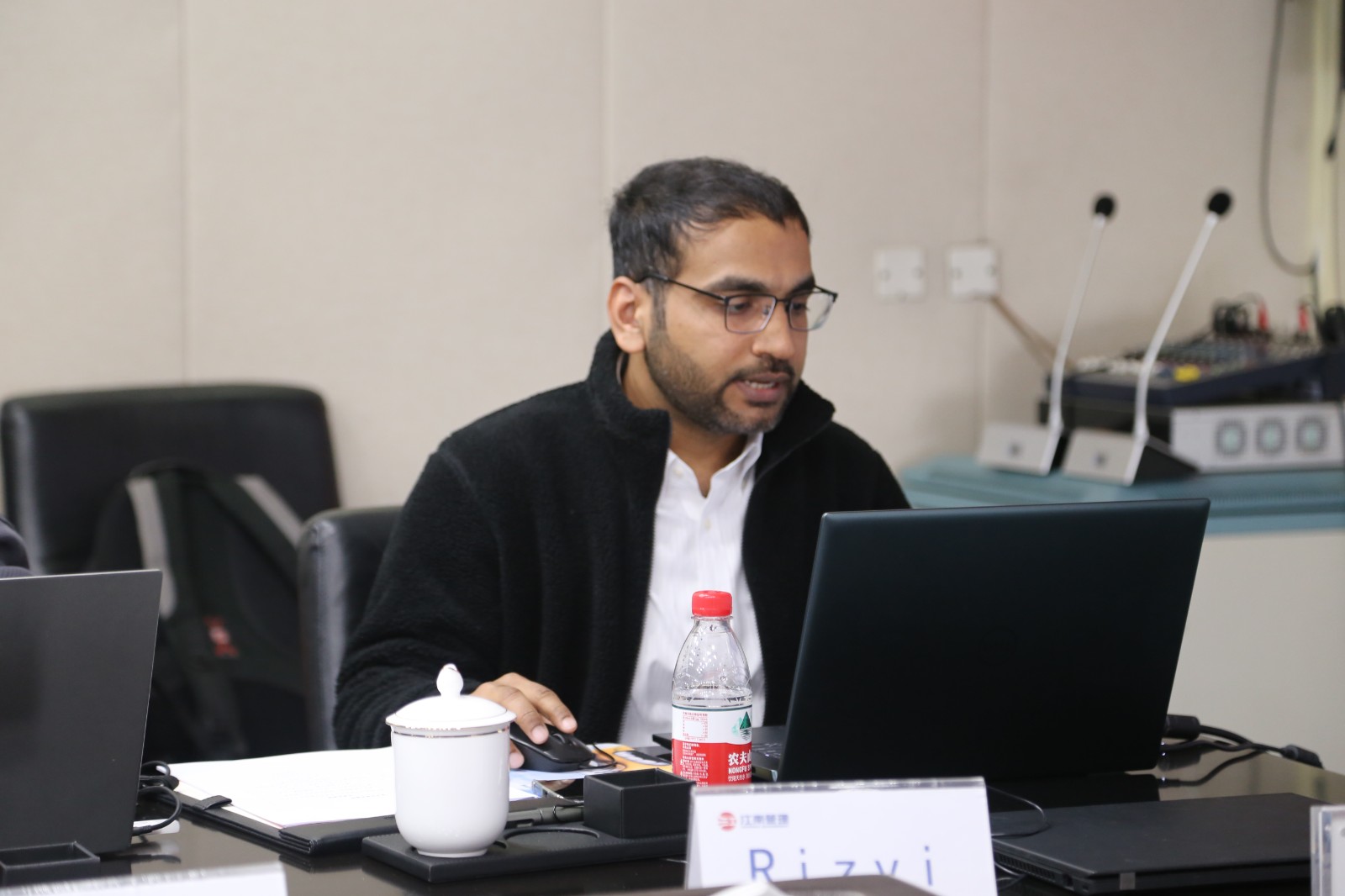 1740964199479769.jpg 1740964199479769.jpg